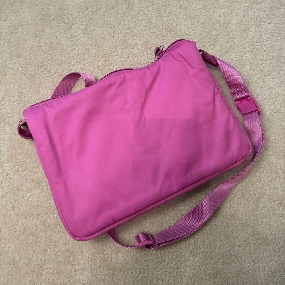 Vera Bradley Signature Cotton Utility Small Crossbody, Rich Orchid NWT - Picture 6 of 6